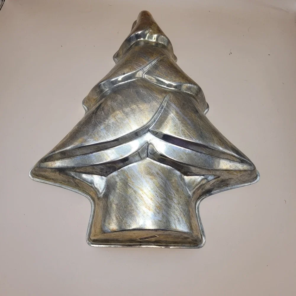Vintage Large Heavy Duty Christmas Tree Cake Pan 17x13x2
